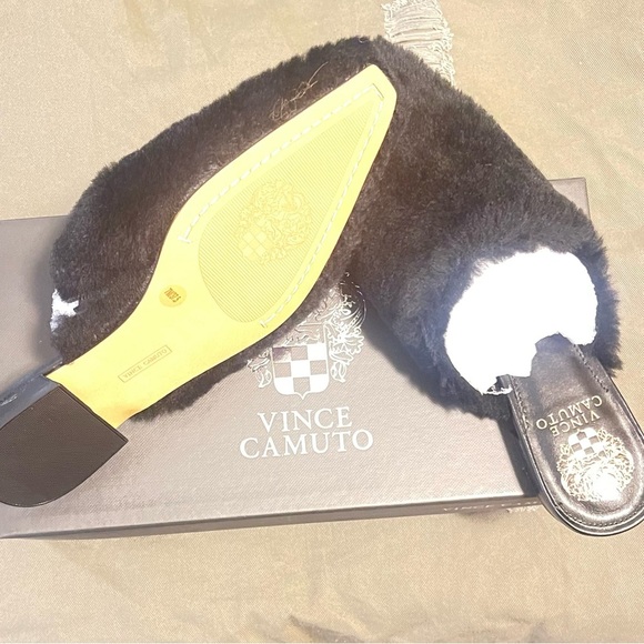 Vince Camuto Black and White Women's Slippers - Picture 2 of 3